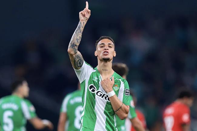 03-1762139536-antony-lap-cu-dup-dua-real-betis-vao-top-5-la-liga.jpg