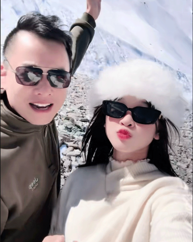 Vo-thu-4-kem-26-tuoi-cua-ton-bang-mang-thai-con-dau-long-sau-3-thang-yeu-duong