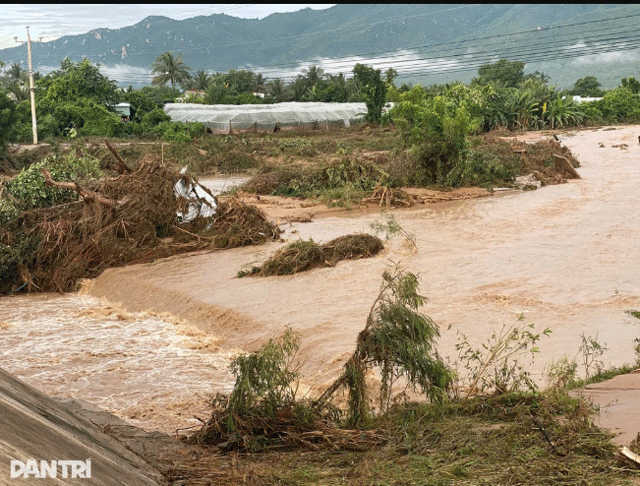 Thong-tin-nong-vu-vo-ho-chua-nuoc-khien-be-gai-tu-vong-o-lam-dong-ai-se-chiu-trach-nhiem-boi-thuong-1