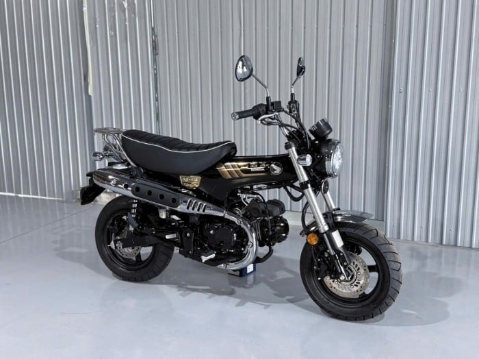 Honda-Dax-Royal-9