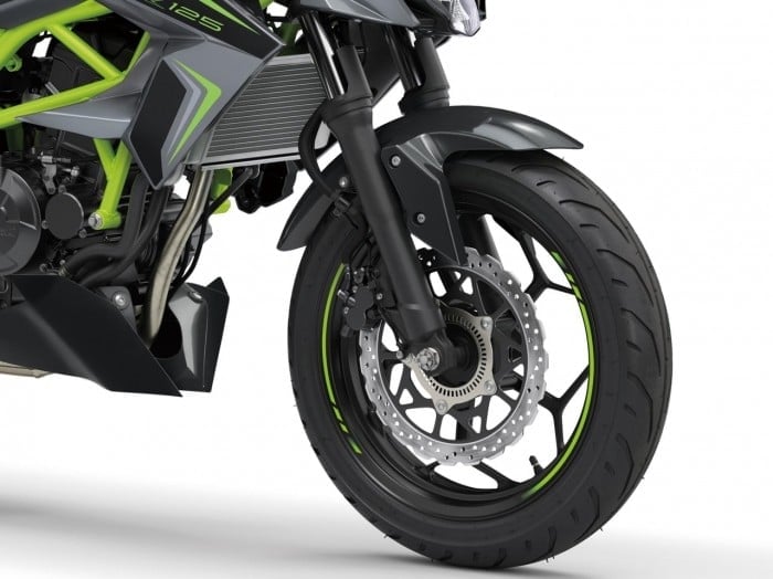 Kawasaki-Z125-12