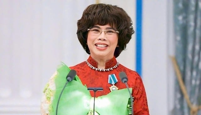 ba-thai-huong-duoc-trao-huan-chuong-huu-nghi-o-nga-2