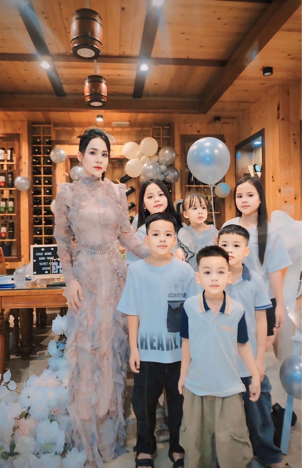 Mẹ 34 tuổi ở Nghệ An sinh 6 con, chồng đi làm xa một mình “cân” hết, chi phí nuôi con mới choáng- Ảnh 5.