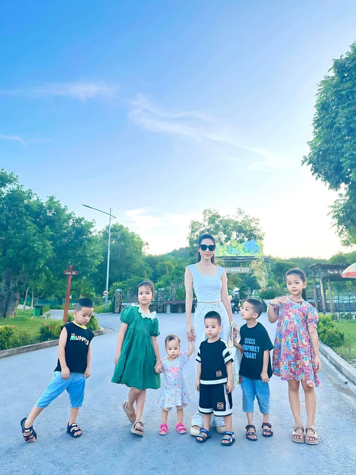 Mẹ 34 tuổi ở Nghệ An sinh 6 con, chồng đi làm xa một mình “cân” hết, chi phí nuôi con mới choáng- Ảnh 8.