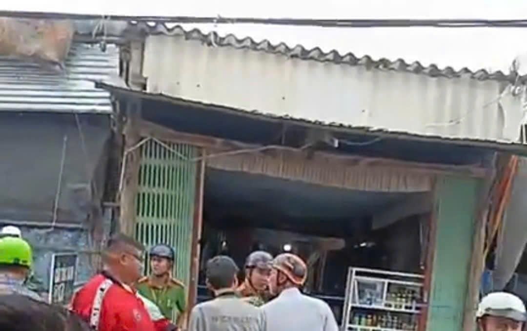 Công an đang phong tỏa hiện trường để phục vụ công tác điều tra. Ảnh: Hoàng Thịnh