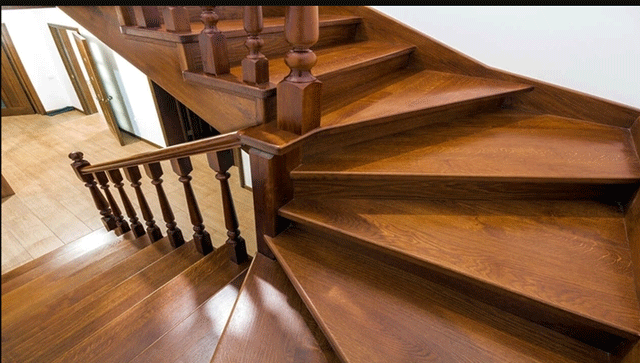 Chuyen-gia-noi-that-ly-giai-viec-ne-dung-cau-thang-op-da-hay-cau-thang-op-go-3