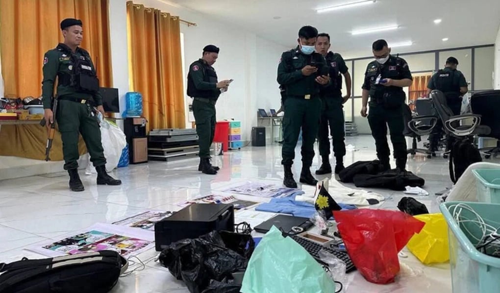 Campuchia đột kích hang ổ lừa đảo trực tuyến, bắt 658 nghi phạm - 1