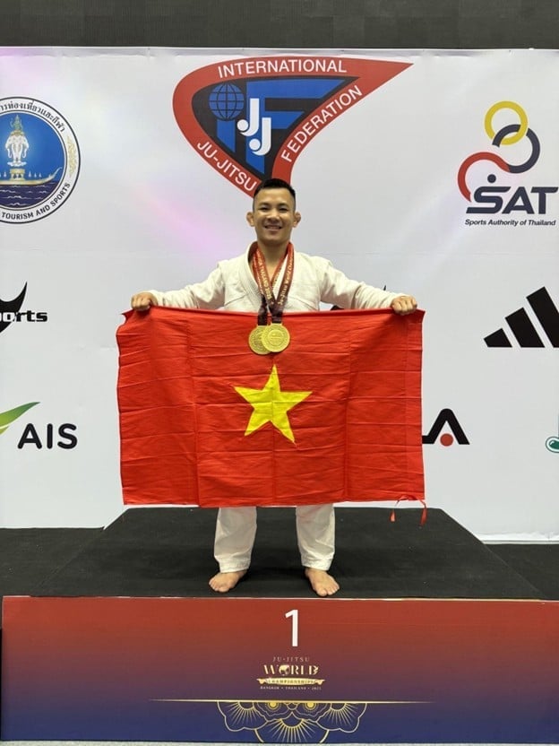 Võ sĩ Việt Nam nói gì sau thành tích xuất sắc giành 2 HCV ở giải Vô địch Jujitsu thế giới 2025- Ảnh 1.