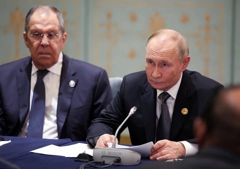 Nga bác tin đồn rạn nứt giữa Ngoại trưởng Lavrov và Tổng thống Putin - Tuổi Trẻ Online