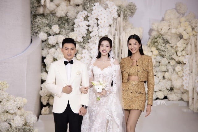 Hoàng Thùy bắt được hoa cưới của Đỗ Thị Hà trong đám cưới lộng lẫy tại Hà Nội - Ảnh 4.