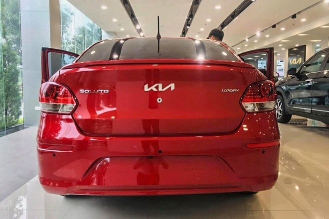 ‘Kỳ phùng địch thủ’ của Hyundai Accent có giá lăn bánh rẻ hơn cả Grand i10, quyết hạ gục Toyota Vios ảnh 3