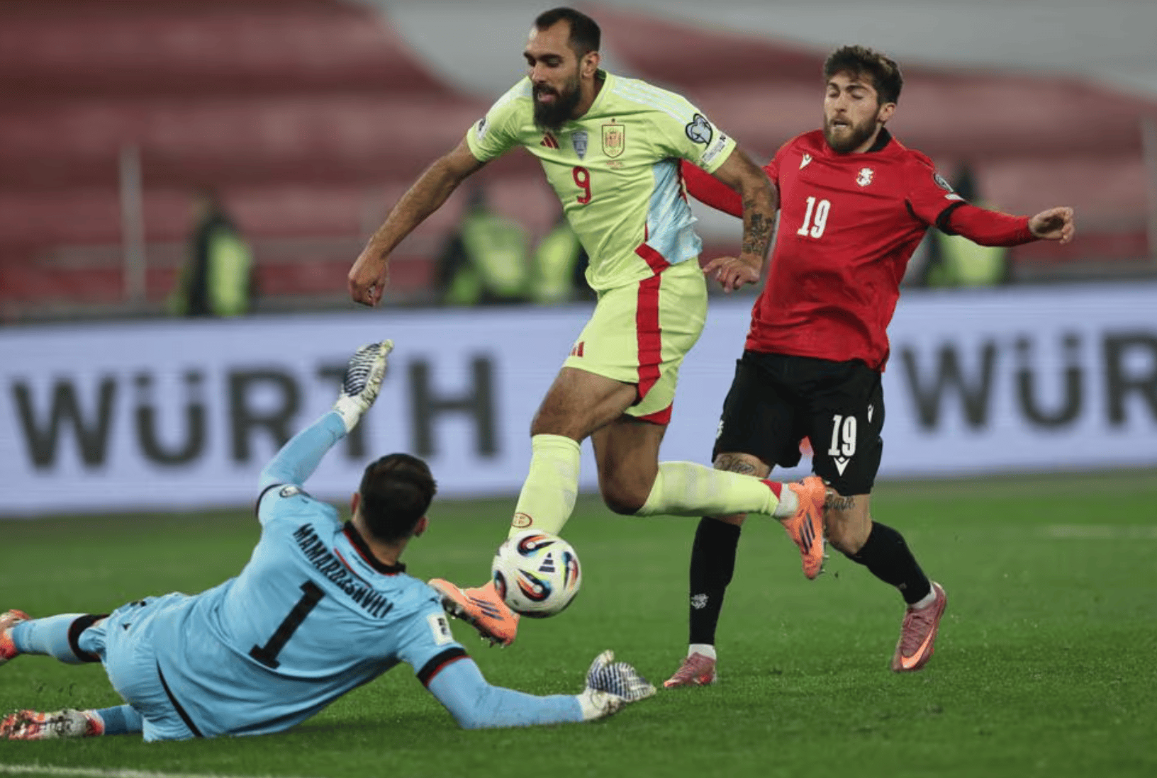 Tây Ban Nha lập kỷ lục bất bại, chạm tay vé World Cup 2026 - Ảnh 1.