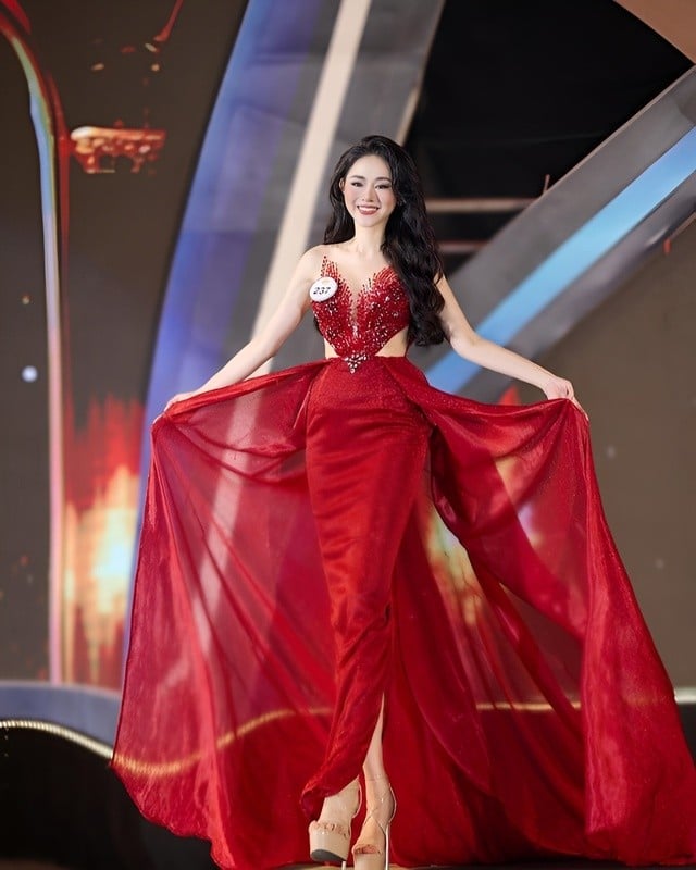 Thí sinh Olympia có màn lột xác đỉnh nhất lịch sử: Sau 10 năm tưởng biến thành người khác, còn thi cả Hoa hậu- Ảnh 3.