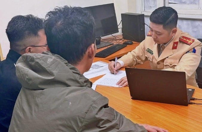 ha-noi-loi-khai-gay-bat-ngo-cua-tai-xe-xe-tai-lam-roi-bun-khien-nhieu-nguoi-nga