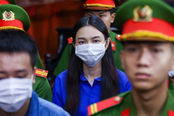 Hoa hậu Thùy Tiên tại tòa. Ảnh: Quỳnh Trần