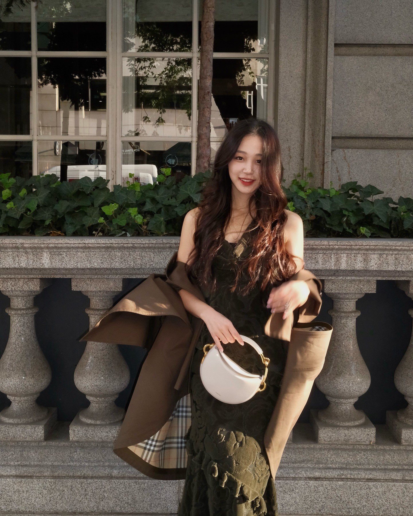 Thiên kim tiểu thư là bạn thân của công chúa Kpop: Visual tri thức nổi bật trong dàn chaebol- Ảnh 17.