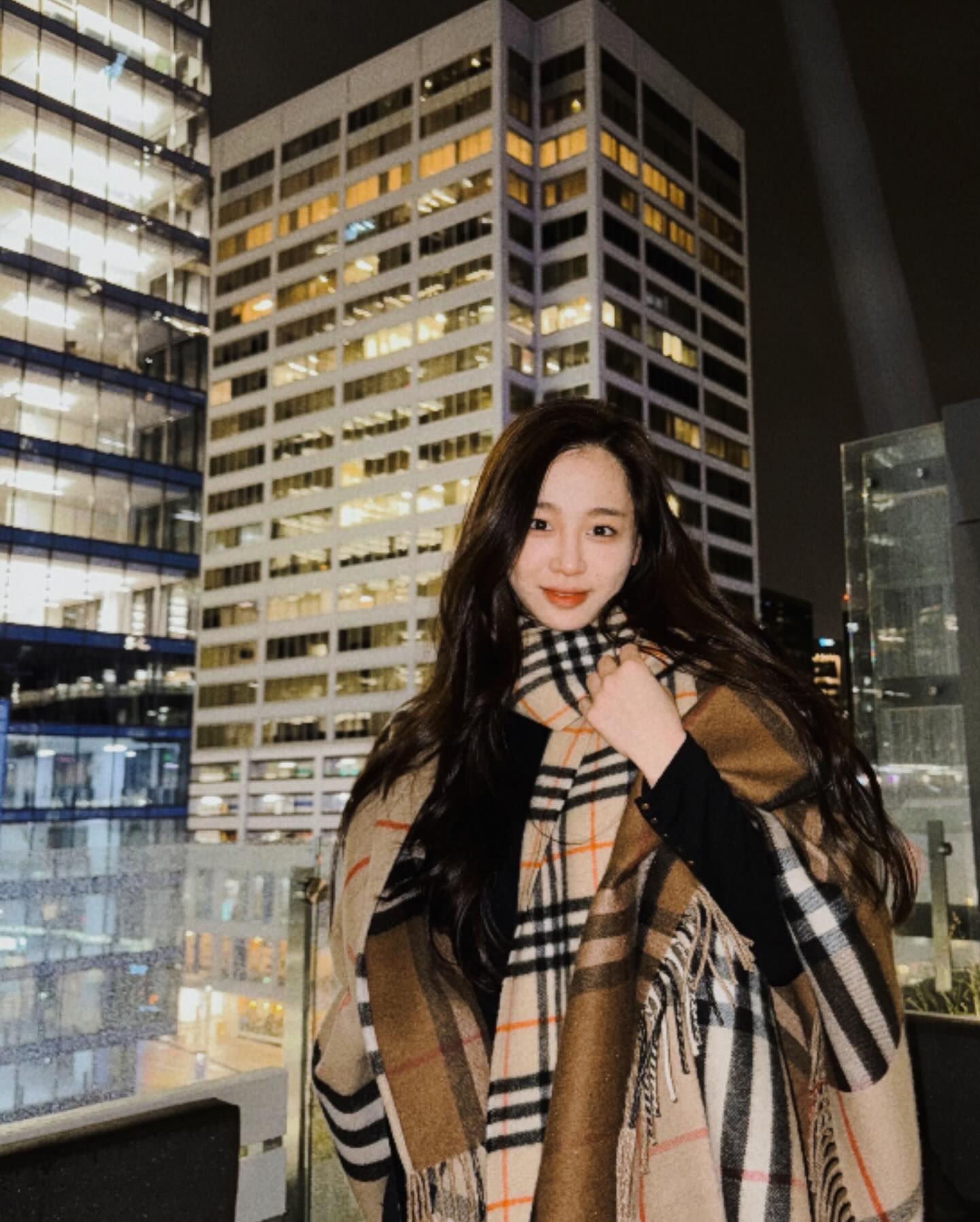 Thiên kim tiểu thư là bạn thân của công chúa Kpop: Visual tri thức nổi bật trong dàn chaebol- Ảnh 20.