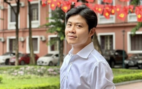 Nhạc sĩ Nguyễn Văn Chung đỗ đại học ở tuổi 42