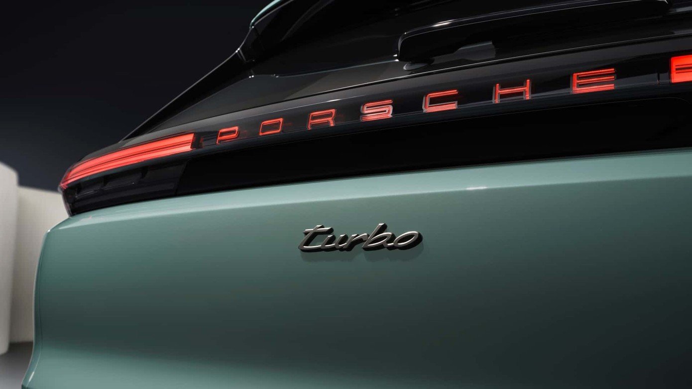 porsche-cayenne-turbo-electric.jpg