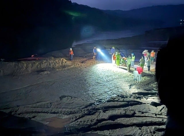 tai-xe-bi-lu-cuon-troi-1