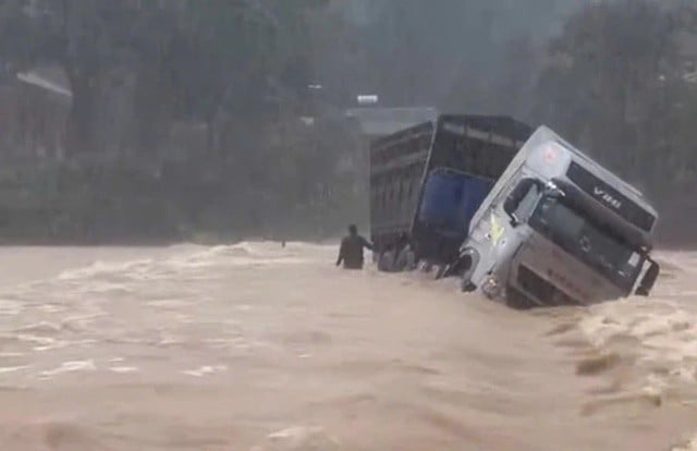 tai-xe-bi-lu-cuon-troi-3