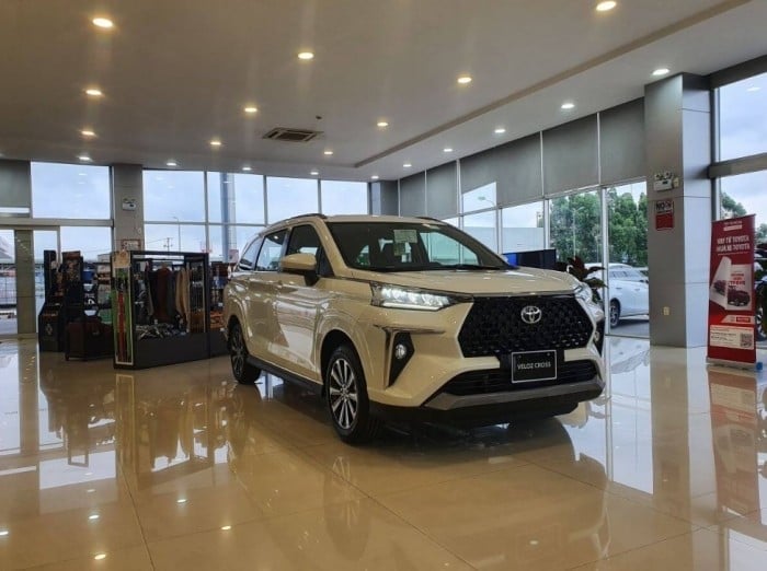 Giá lăn bánh Toyota Veloz Cross cuối tháng 11/2025 ‘rẻ khó cưỡng’, đe dọa hạ gục Mitsubishi Xpander ảnh 1