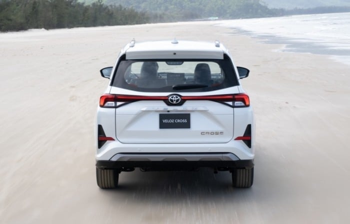 Giá lăn bánh Toyota Veloz Cross cuối tháng 11/2025 ‘rẻ khó cưỡng’, đe dọa hạ gục Mitsubishi Xpander ảnh 5