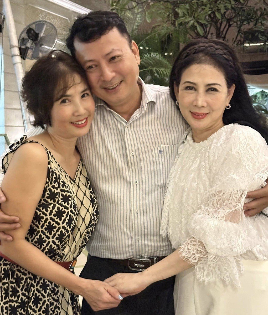 Mỹ nhân thập niên 90 Diễm Hương hiếm hoi tái xuất, nhan sắc gây chú ý - 3