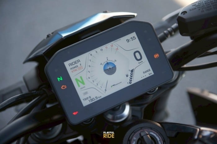 huyen-thoai-con-tay-8