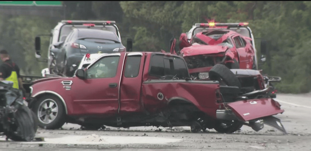 Hiện trường một vụ tai nạn giao thông ở Mỹ.