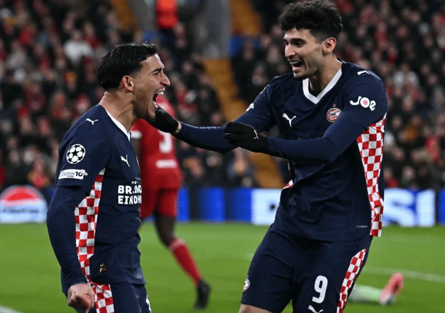 Liverpool thảm bại 1-4, PSV ca khúc khải hoàn tại sân Anfield - Ảnh 4.