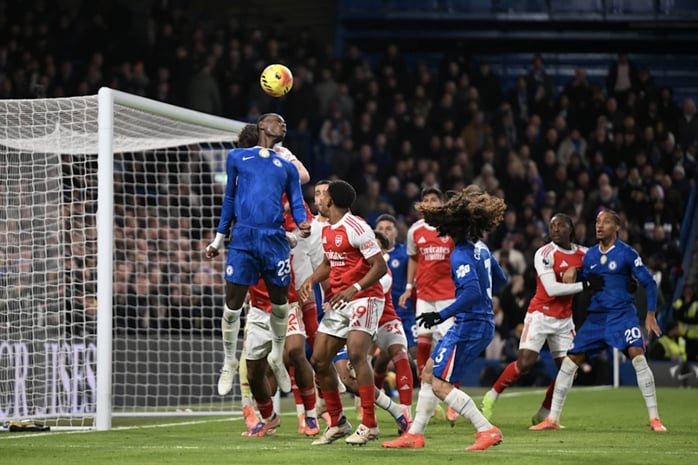 01-1764544950-chelsea-cam-hoa-arsenal-trong-tran-derby-nghet-tho-du-phai-choi-thieu-nguoi.webp