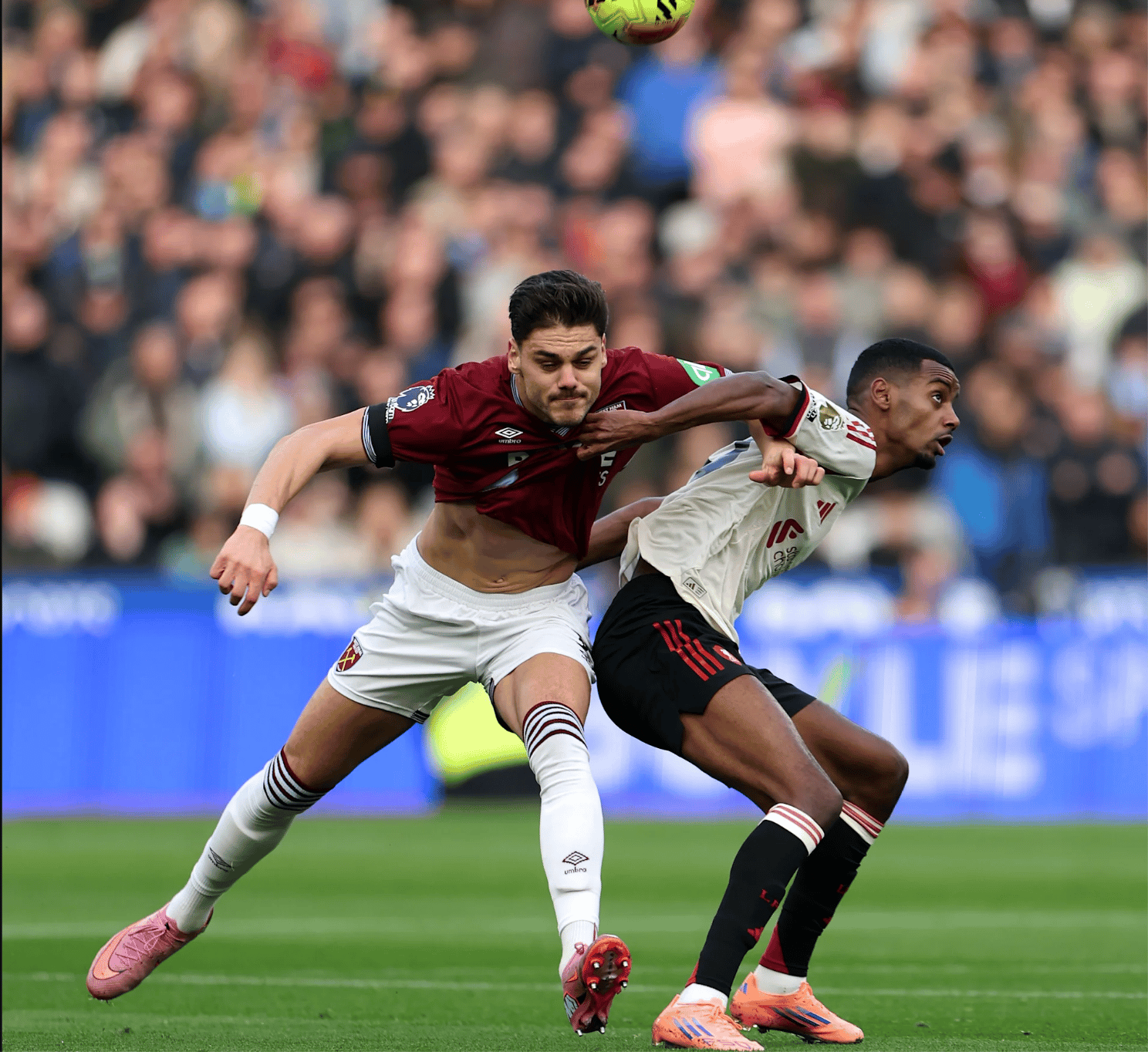 Liverpool đánh sập 