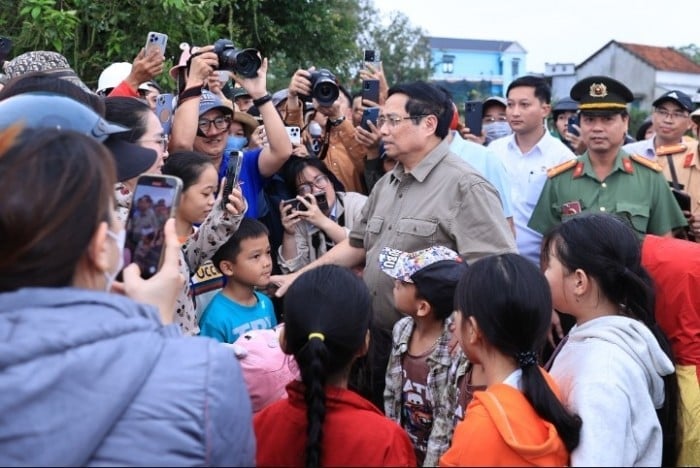 thu-tuong-phat-dong-chien-dich-quang-trung-than-toc-xay-dung-lai-sua-chua-nha-cho-nguoi-dan-vung-lu-3