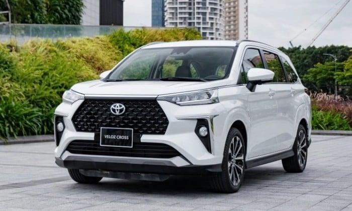 Giá xe Toyota Veloz Cross đầu tháng 11/2025 ở mức cực kỳ cạnh tranh, ‘soán ngôi’ Mitsubishi Xpander ảnh 1