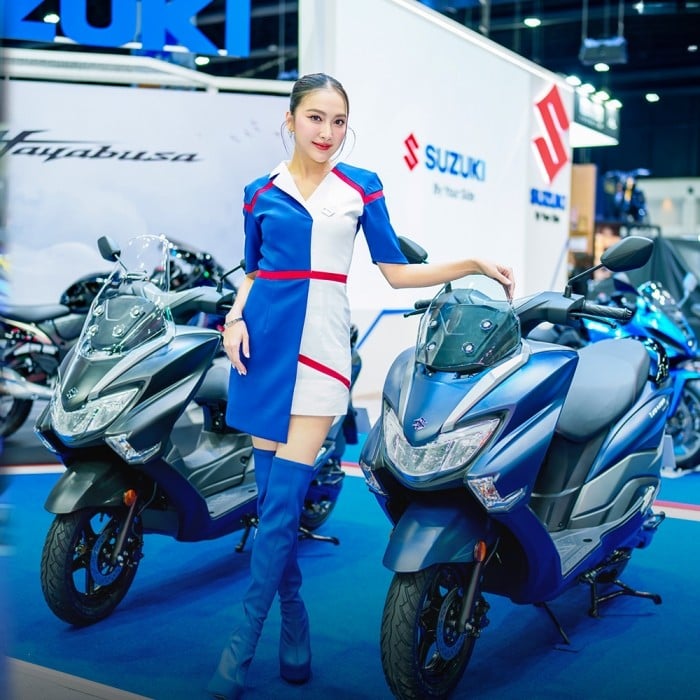 Suzuki-Burgman-Street-3