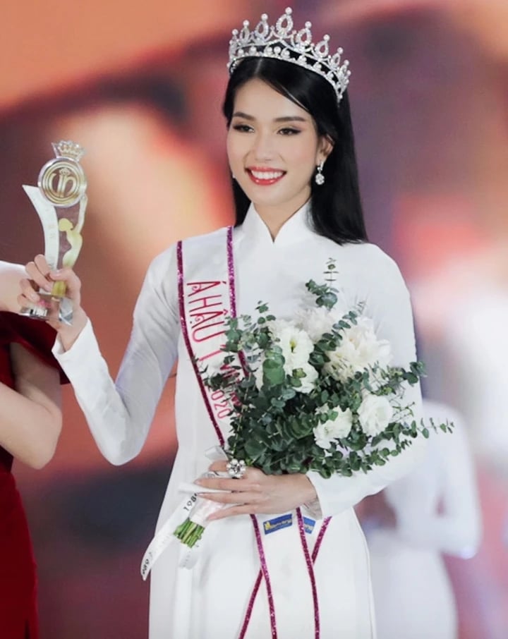 Phương Anh giành ngôi vị Á hậu 1 Hoa hậu Việt Nam 2020.
