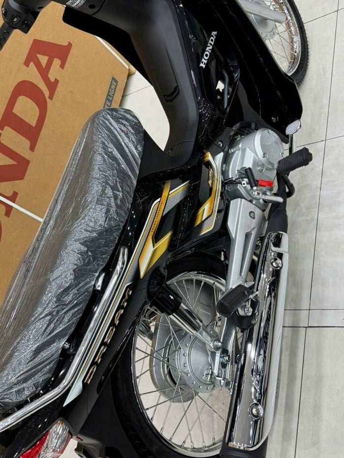 honda-dream-125-2026-4