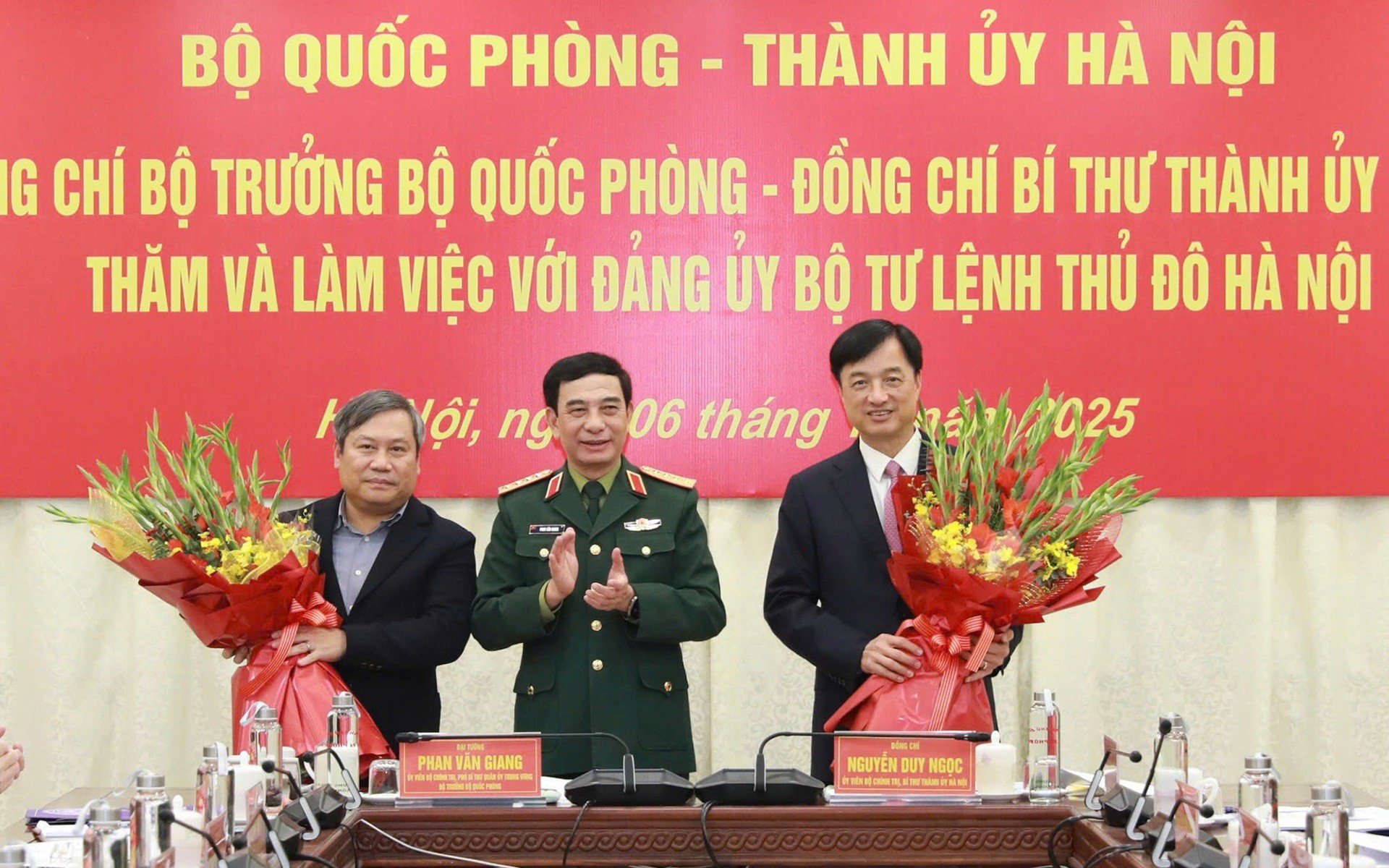06-1765028013-ha-noi-ong-nguyen-duy-ngoc-kiem-nhiem-bi-thu-dang-uy-bo-tu-lenh-thu-do-ong-vu-dai-thang-giu-chuc-uy-vien.jpg