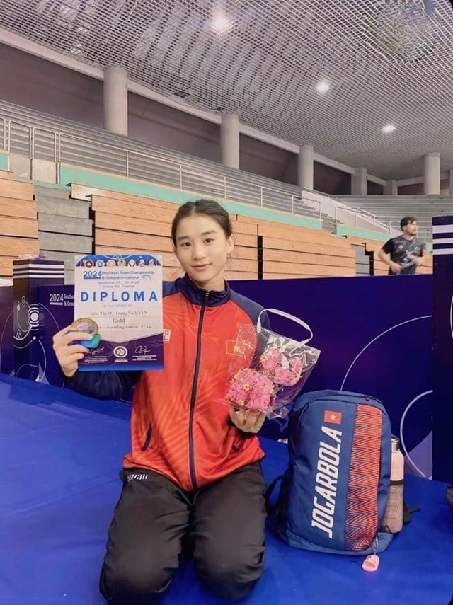 3-chi-em-tham-du-seagames-7