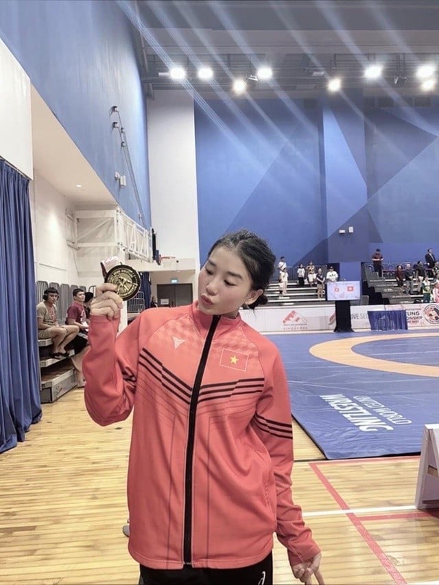 3-chi-em-tham-du-seagames-9