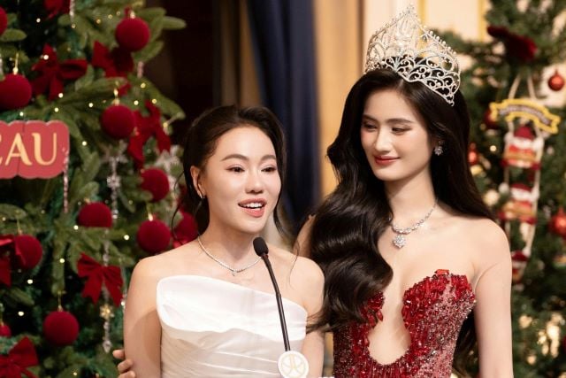 ba-pham-kim-dung-chia-se-ve-hoa-hau-y-nhi