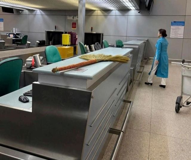 choi-dot-viet-nam-o-san-bay