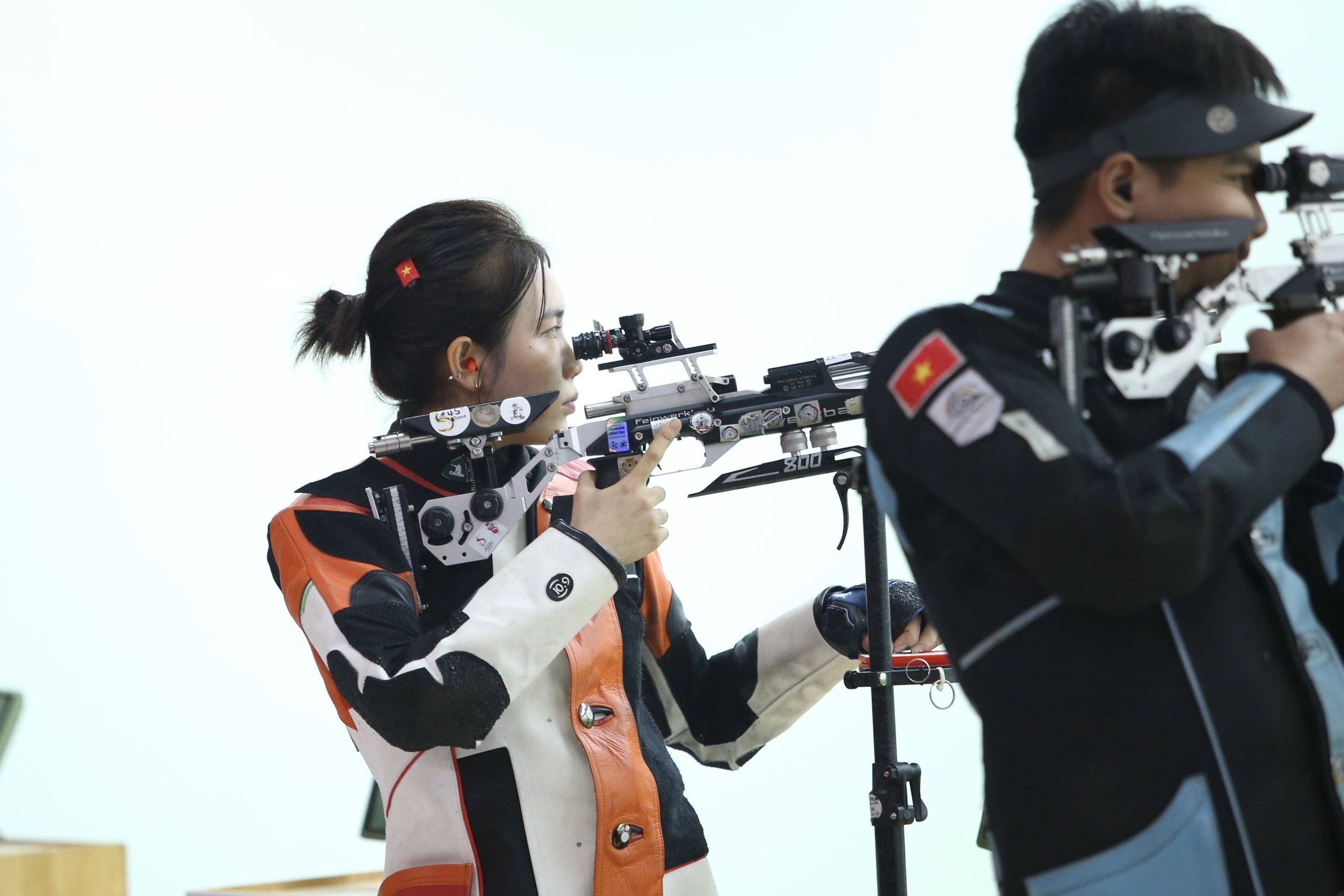 Trưởng đoàn Việt Nam bật khóc khi Mộng Tuyền và Tâm Quang giành HCV bắn súng: Nghẹt thở rồi vỡ òa!- Ảnh 2.