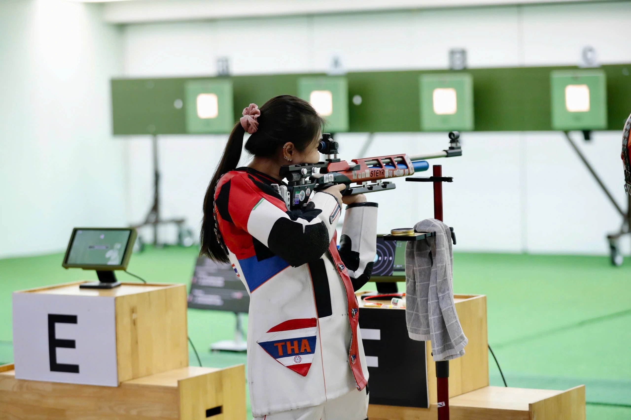 Trưởng đoàn Việt Nam bật khóc khi Mộng Tuyền và Tâm Quang giành HCV bắn súng: Nghẹt thở rồi vỡ òa!- Ảnh 4.