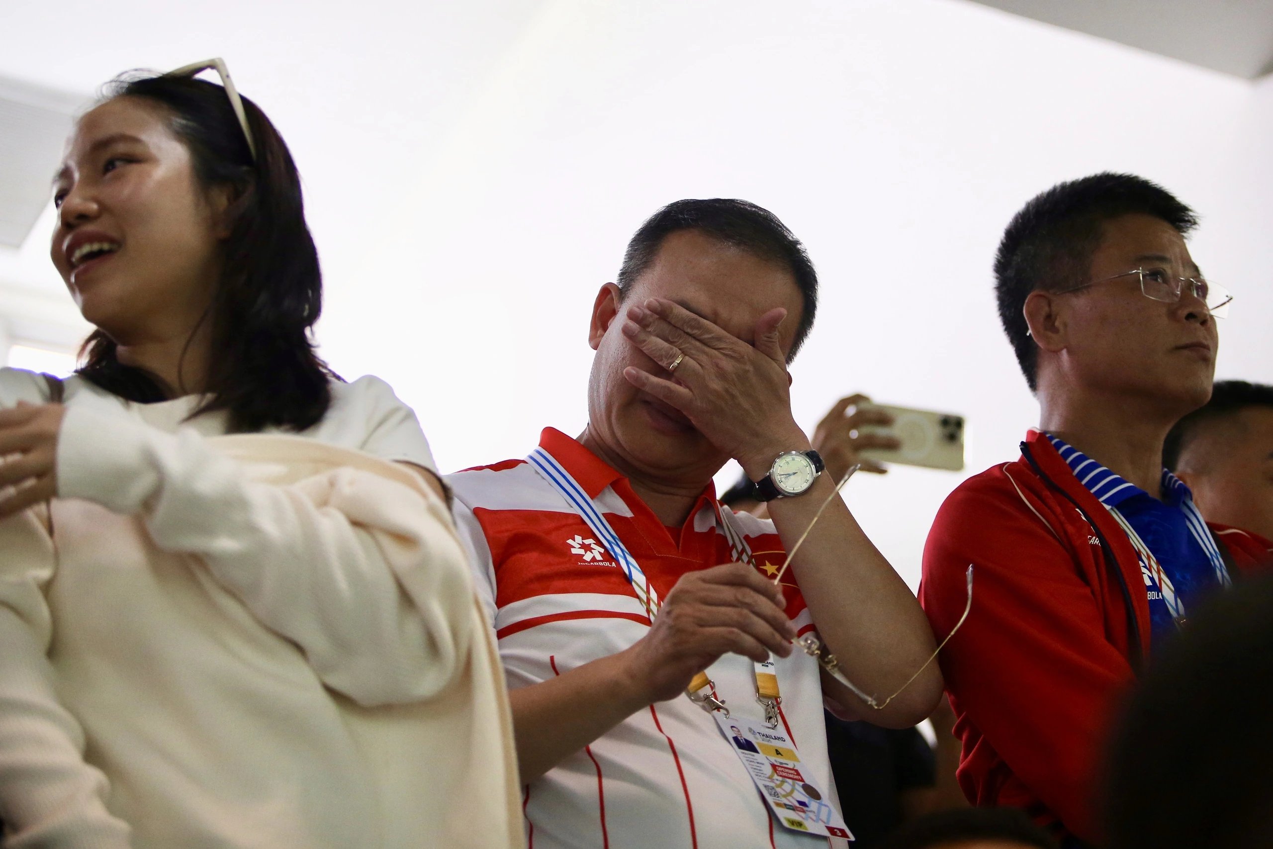 Trưởng đoàn Việt Nam bật khóc khi Mộng Tuyền và Tâm Quang giành HCV bắn súng: Nghẹt thở rồi vỡ òa!- Ảnh 7.