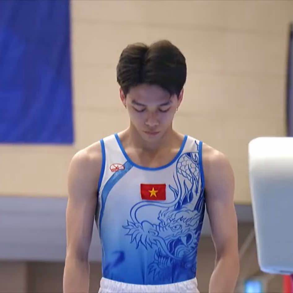 Cận 3 độ vẫn không đeo kính khi thi đấu, hot boy 10x điển trai gây sốt khi giành HCV SEA Games cho Việt Nam- Ảnh 5.