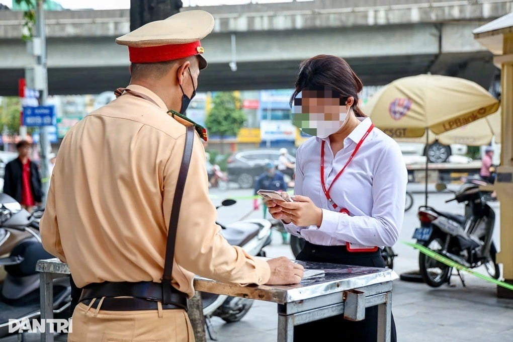 12-1765531863-de-xuat-nguoi-dan-khong-can-mang-giay-to-xe-khi-tham-gia-giao-thong.jpg