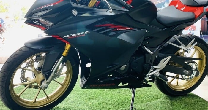 honda-cbr150r-2