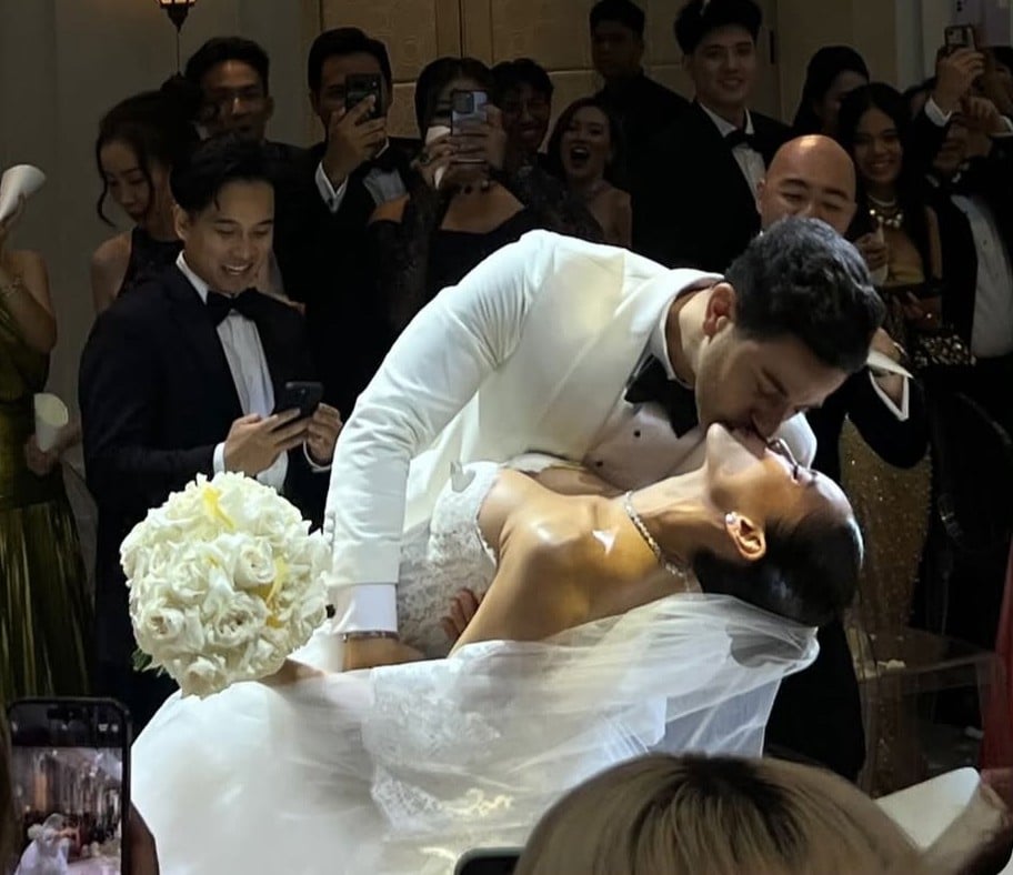 Nghi lễ đạp vỡ ly thuỷ tinh kỳ lạ trong đám cưới lần 2 của con gái tỷ phú Johnathan Hạnh Nguyễn- Ảnh 4.